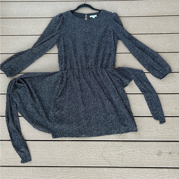 76CAROLINA BELLE Elegant Puffed Sleeve Polka-dot Black & White Mini Dress
SizeМ - Picture 7 of 16